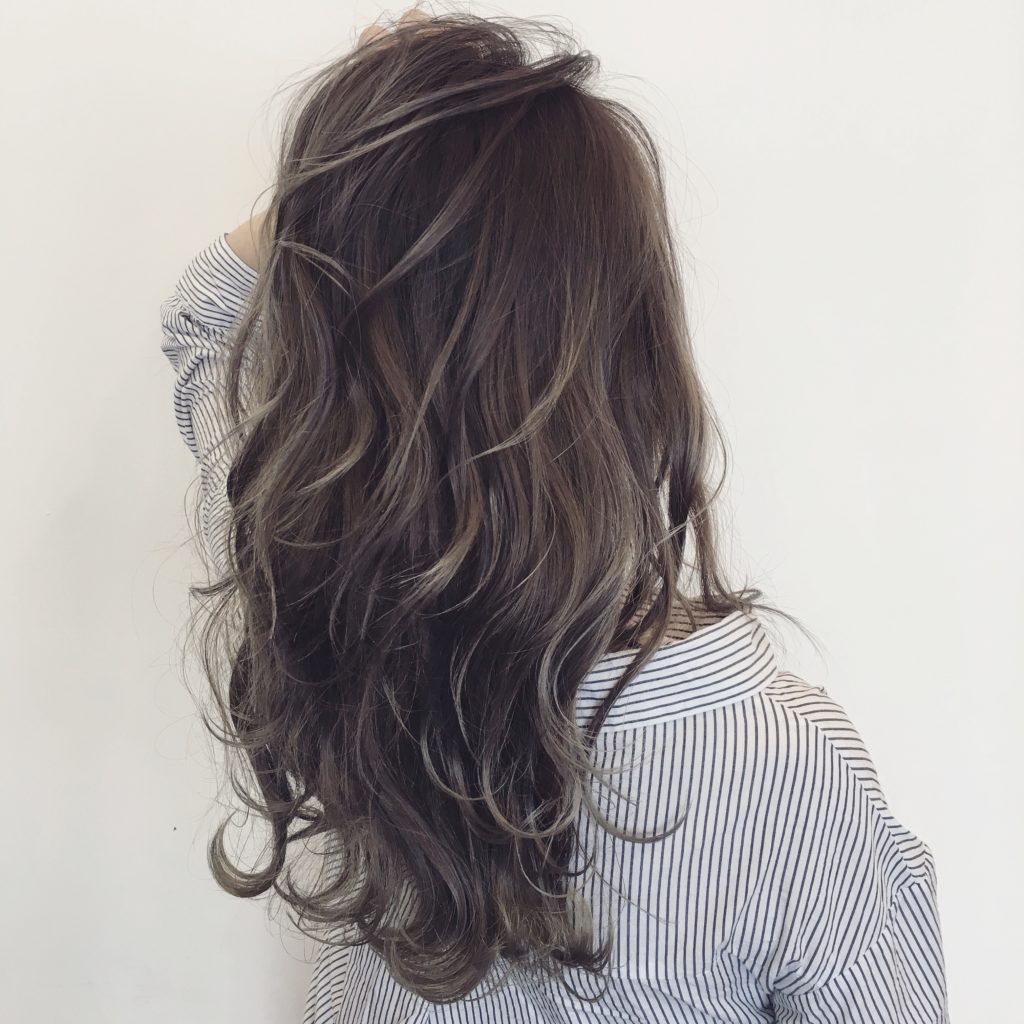 美容師が教える ヘアカラーの頻度は ヶ月に1回がオススメ 美容師が教える ヘアカラーの頻度は ヶ月に1回がオススメ